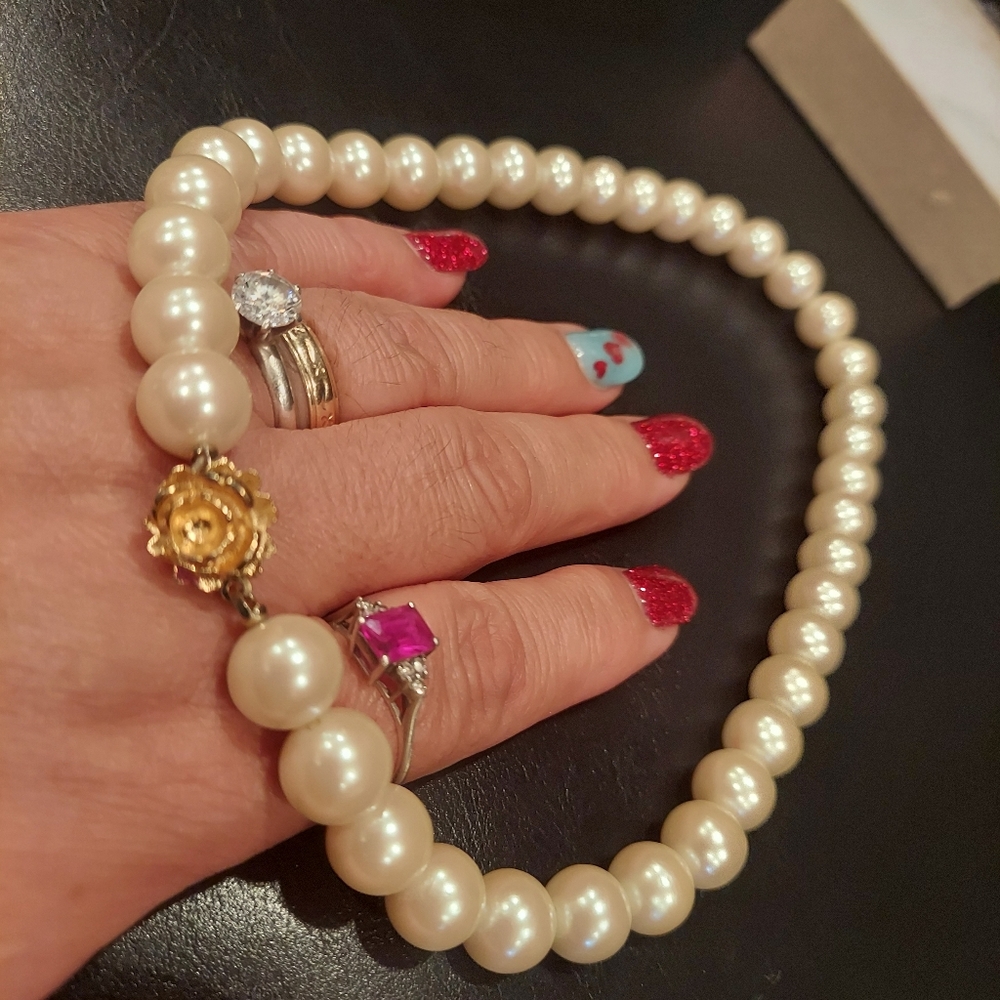 FINAL PRICE🔥Richelleu Pearls Faux necklace gold Rose